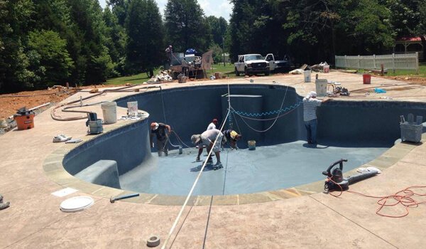 Building gunite pools in Brentwood Tennessee