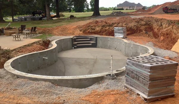 Pool construction Nashville concrete wall pools