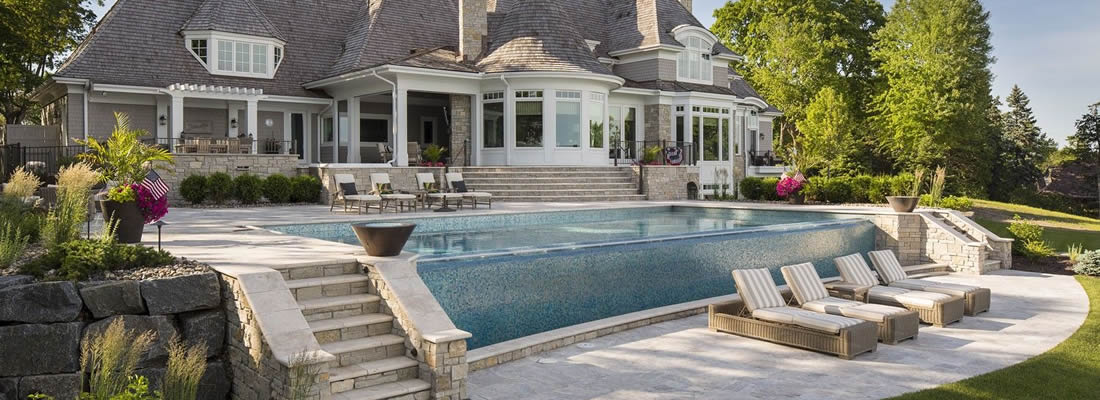 Beautiful Brentwood TN infinity pool