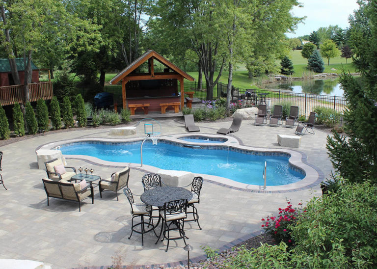 Franklin TN Fiberglass Pool