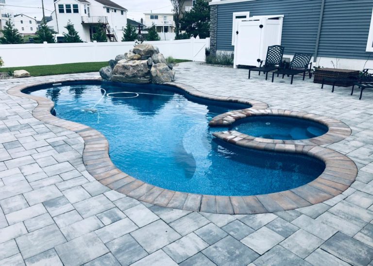 Luxury Fiberglass Pool Belle Meade, TN