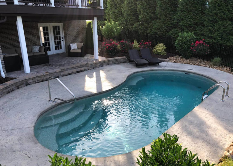 Gallatin TN Fiberglass Pool