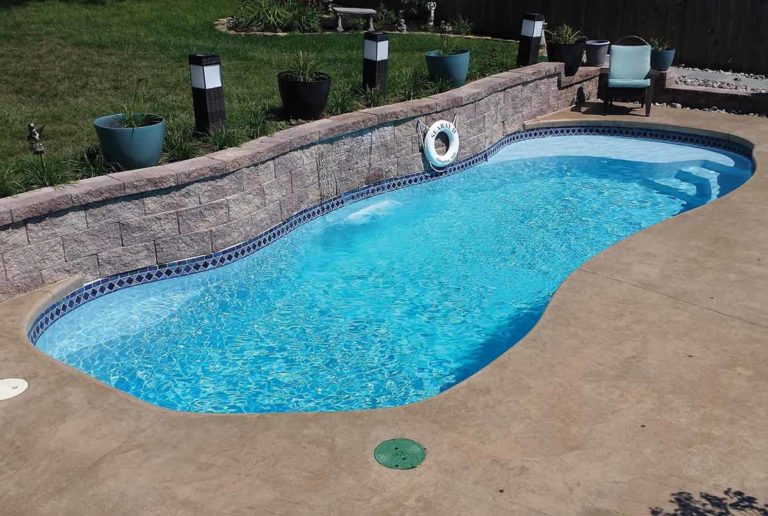 Vista Isle Franklin Fiberglass Pool Tennessee